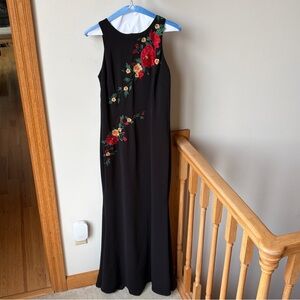 Carmen Marc Valvo Embroidered Embellished Floral Black Evening Gown Maxi Dress 6